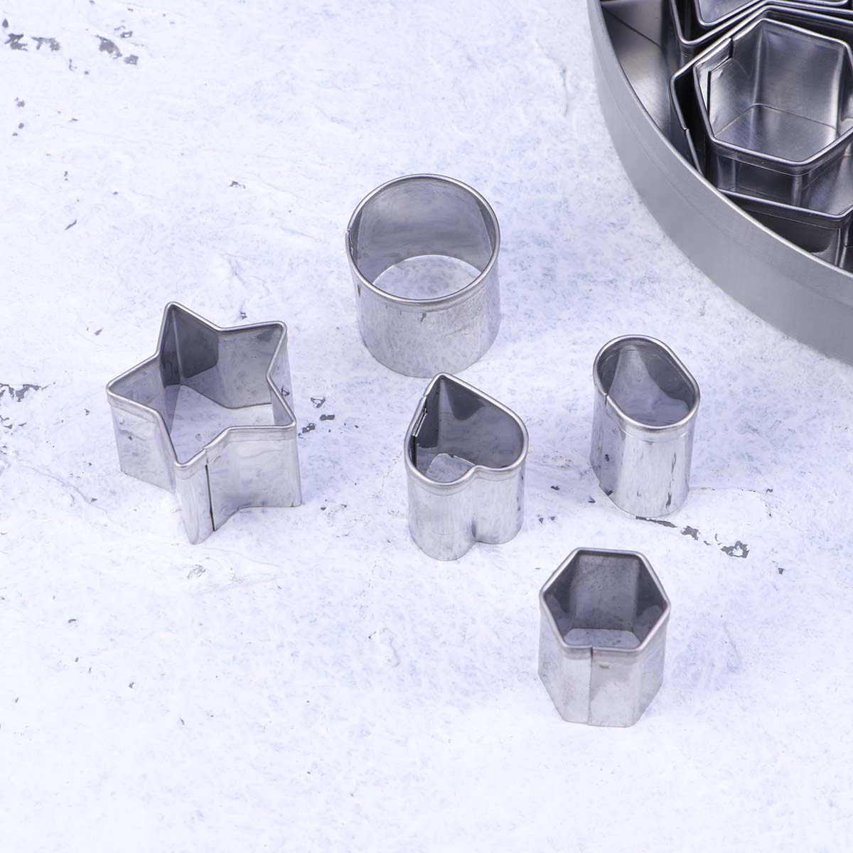 Zestaw 24 wykrawaczy do ciaste – Baking Kitchen Set recenzja i cena